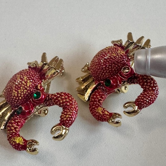 Jewelry - Vintage Red Enamel Crab pair of brooches/pins Gold Tone Nautical Rhinestone Eye